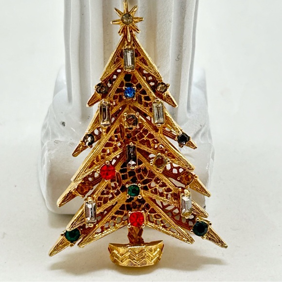 ART, Vintage Gold Christmas Tree Brooch With Crystals - Picture 4 of 4